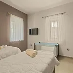 Sygyro Villa *